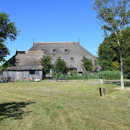 Bed and Breakfast De Hocht Nes  Esterno foto