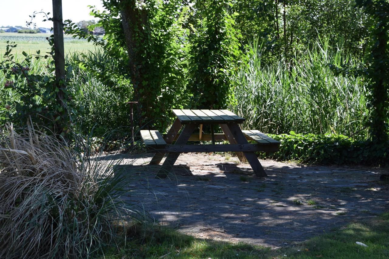 Bed and Breakfast De Hocht Nes  Esterno foto