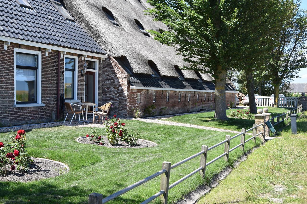 Bed and Breakfast De Hocht Nes  Esterno foto