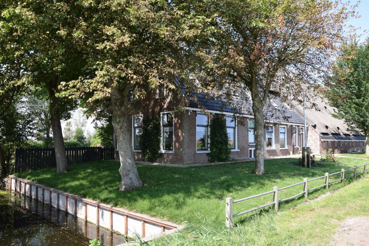 Bed and Breakfast De Hocht Nes  Esterno foto